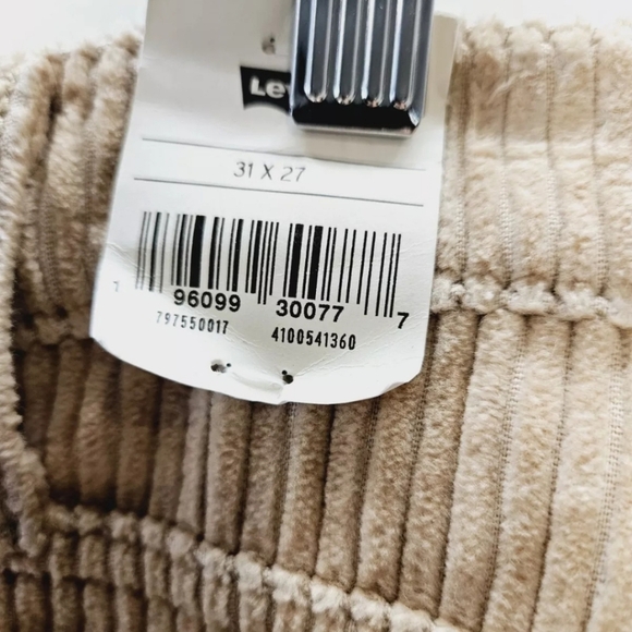 Levi's Tan Corduroy Cropped Pants - Picture 6 of 14